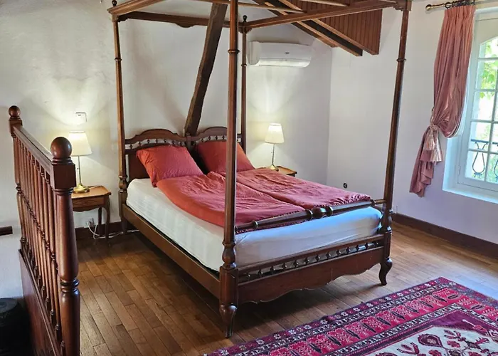 Chateau De Pys Latrape