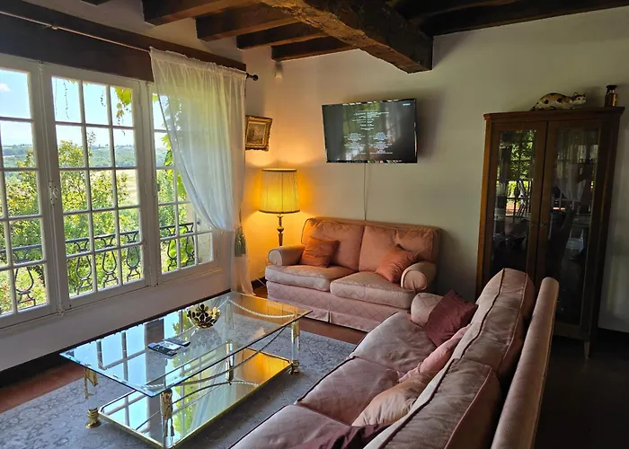 Chateau De Pys بيت للعطل *